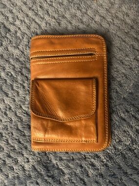 Classic Tan Leather Card & Coin Holder with Front Pouch